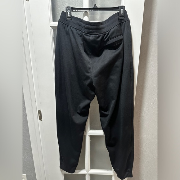 ⭐️SOLD⭐️ NWOT Men’s Under Armour Loose Fit Joggers - Picture 2 of 11